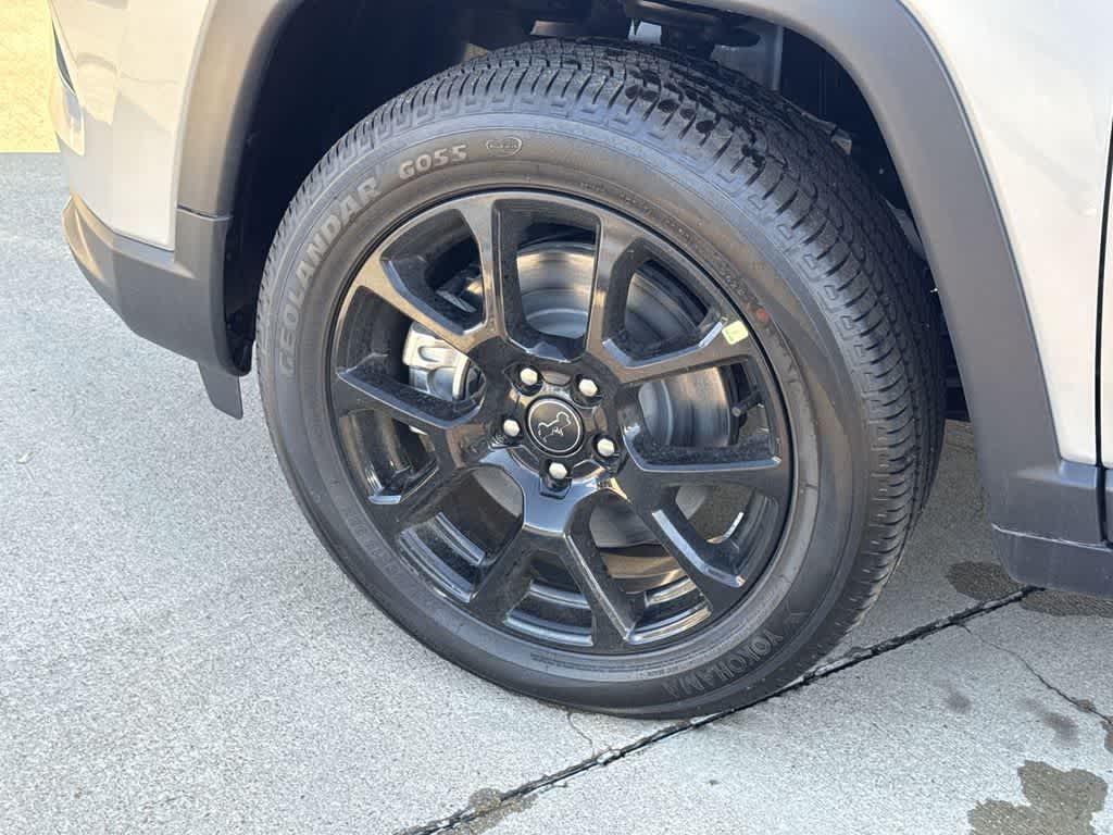 Thumbnail: 2026 Jeep Compass - 9