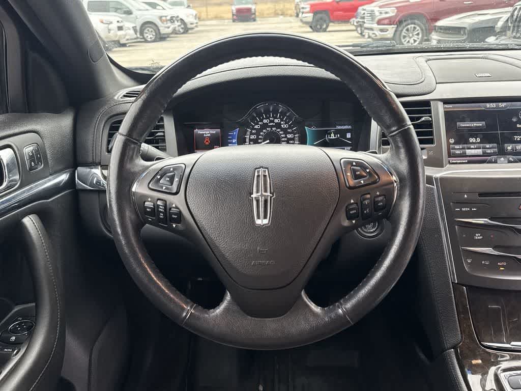 Thumbnail: 2015 Lincoln MKS - 18