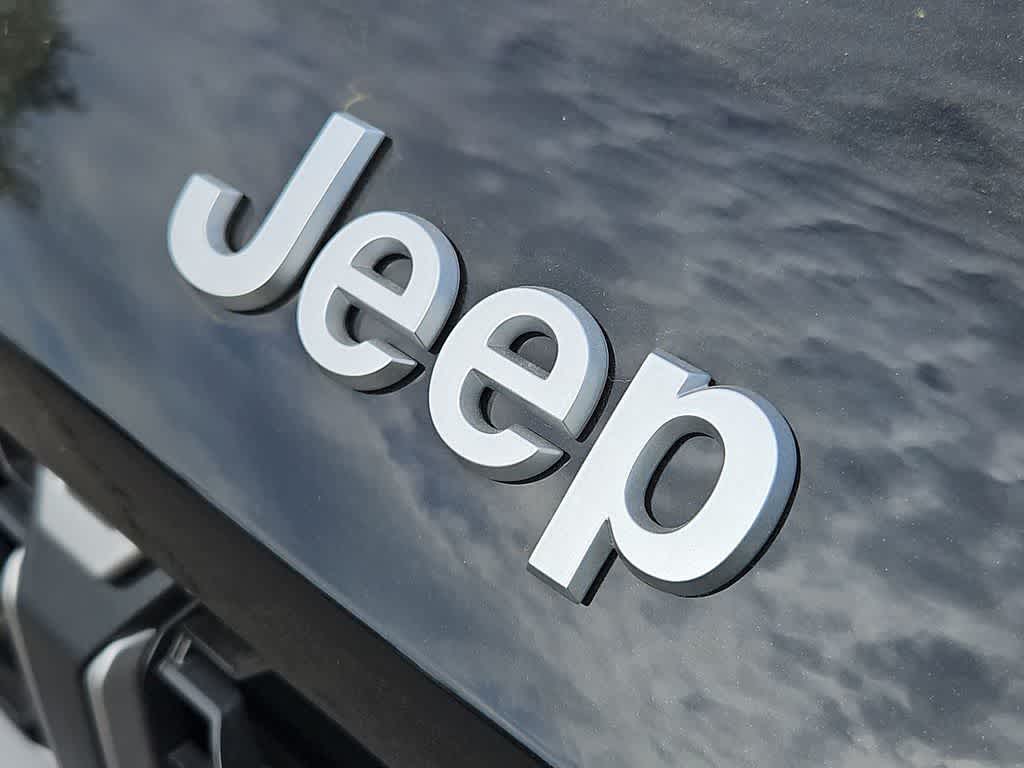 Thumbnail: 2026 Jeep Grand Cherokee L - 12