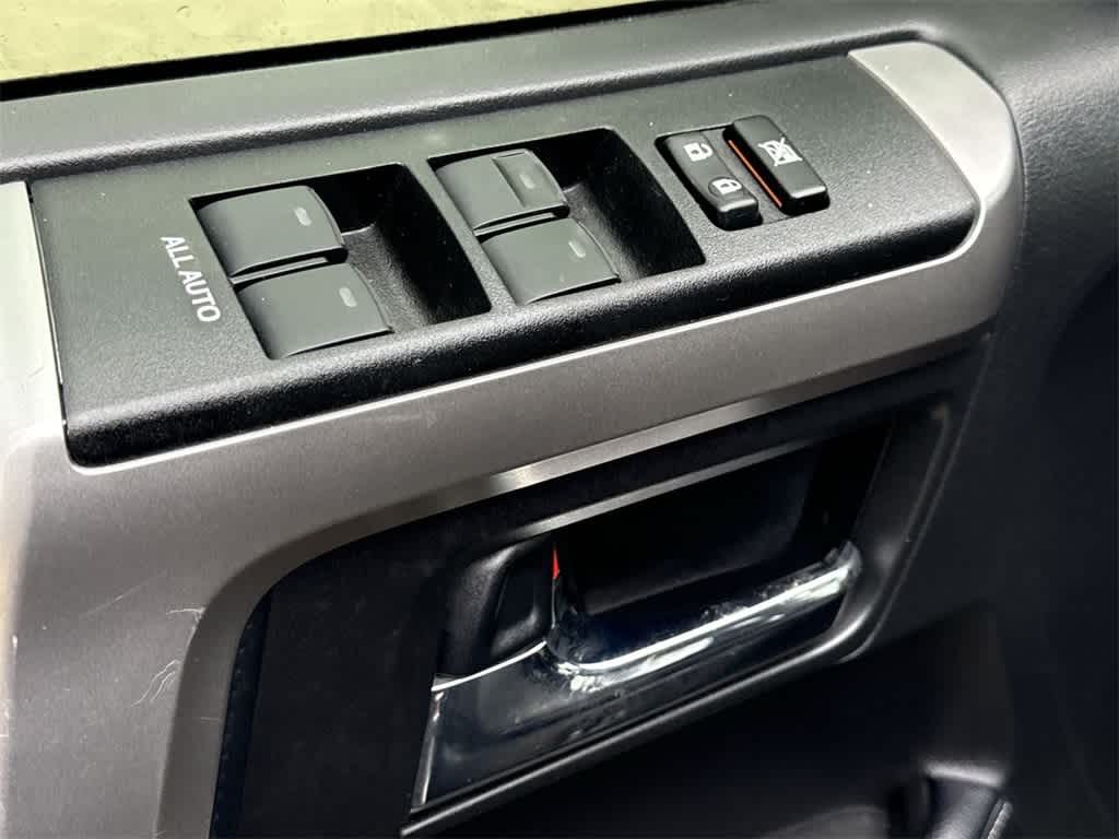 Thumbnail: 2024 Toyota 4Runner - 24