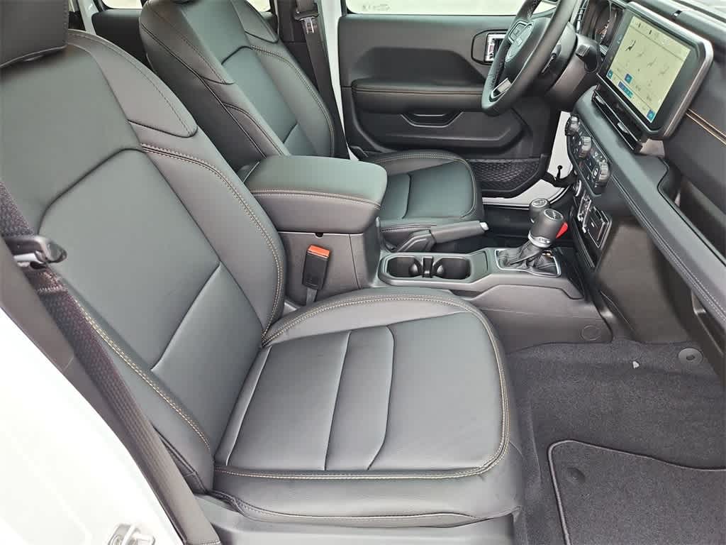 Thumbnail: 2026 Jeep Gladiator - 22