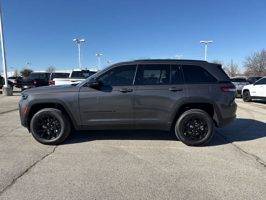 Thumbnail: 2026 Jeep Grand Cherokee - 3