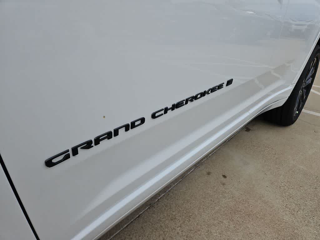 Thumbnail: 2026 Jeep Grand Cherokee - 13