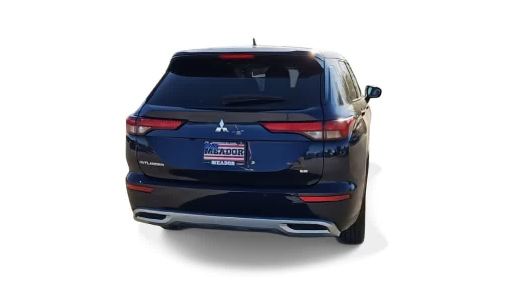 Thumbnail: 2024 Mitsubishi Outlander - 7