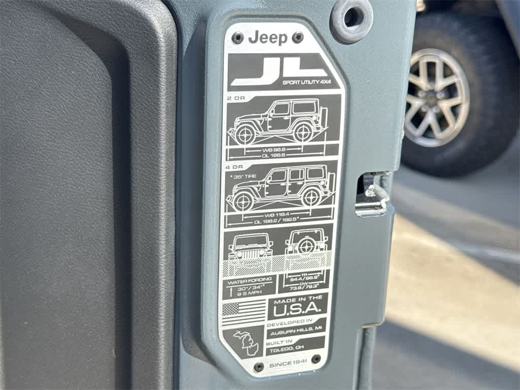Thumbnail: 2025 Jeep Wrangler - 23