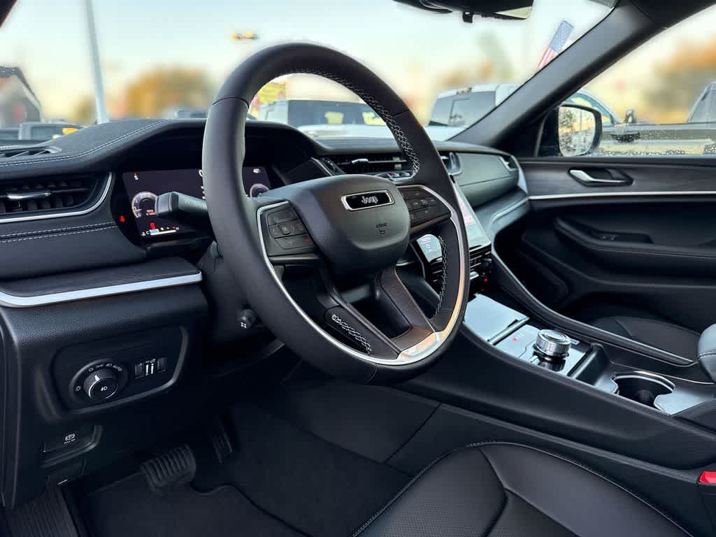 Thumbnail: 2025 Jeep Grand Cherokee - 2