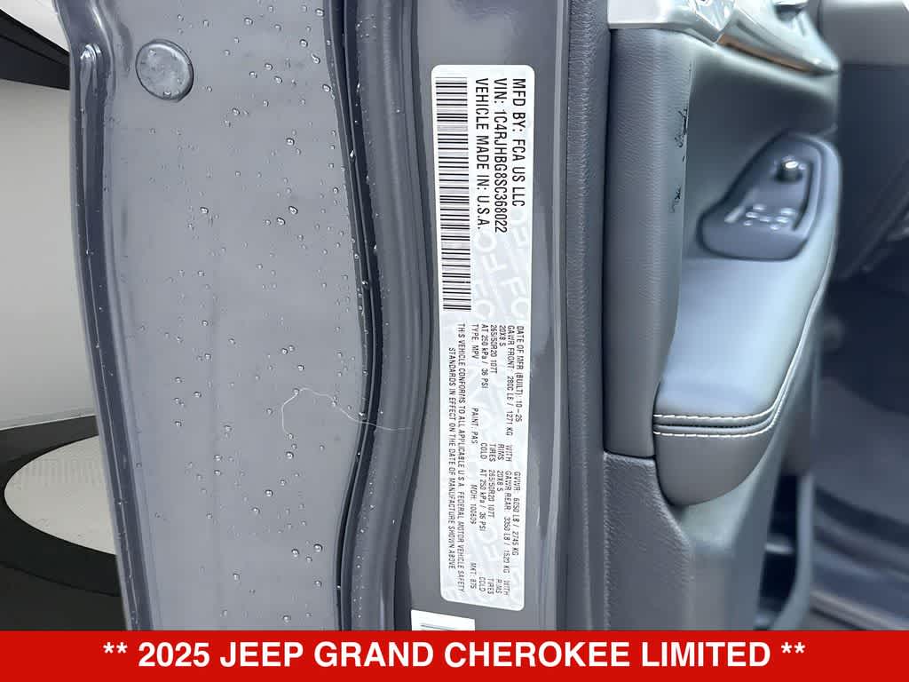 Thumbnail: 2025 Jeep Grand Cherokee - 25
