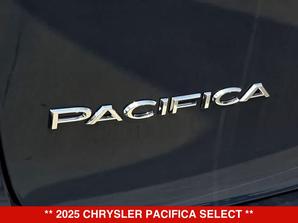 Thumbnail: 2025 Chrysler Pacifica - 7