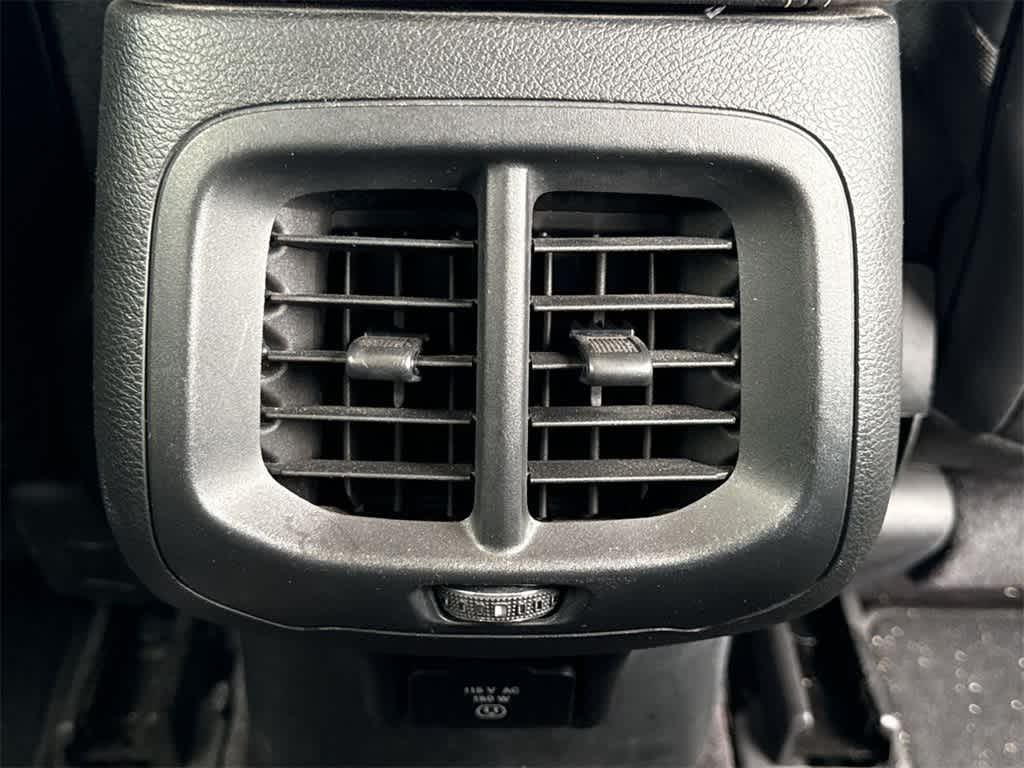 Thumbnail: 2016 Jeep Cherokee - 20