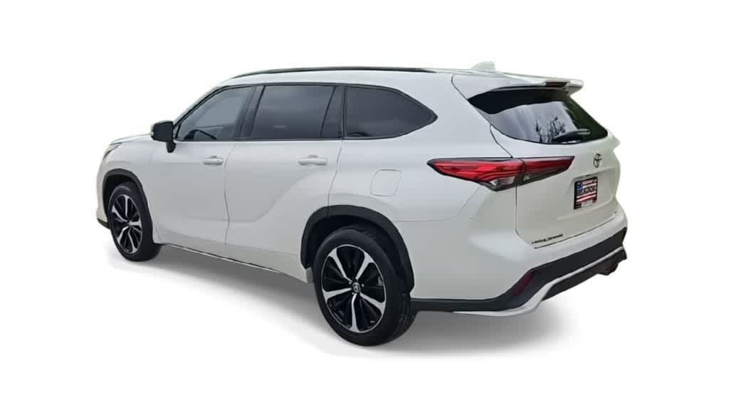 Thumbnail: 2021 Toyota Highlander - 6