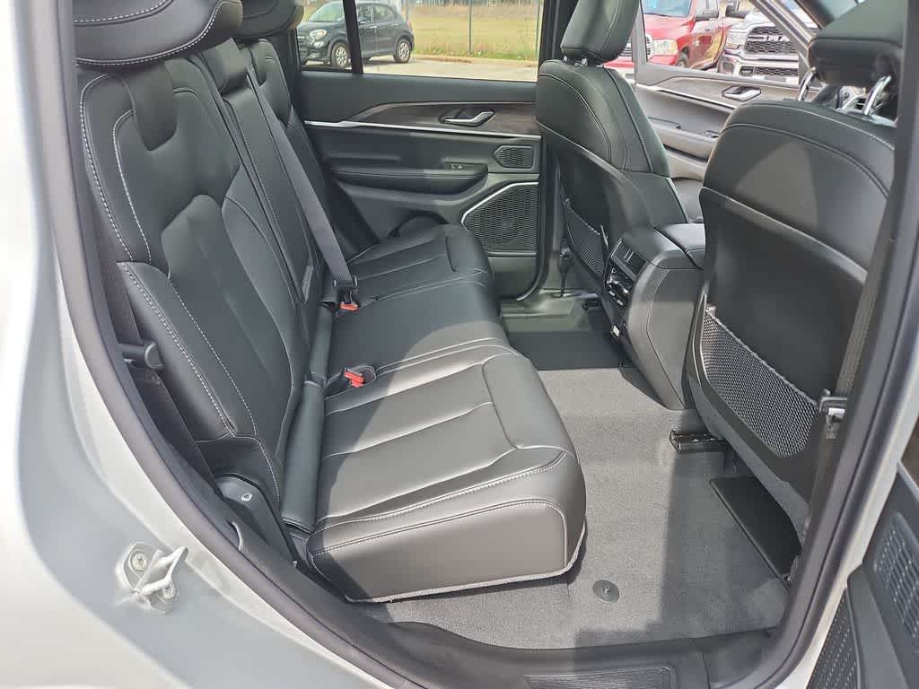 Thumbnail: 2026 Jeep Grand Cherokee - 22