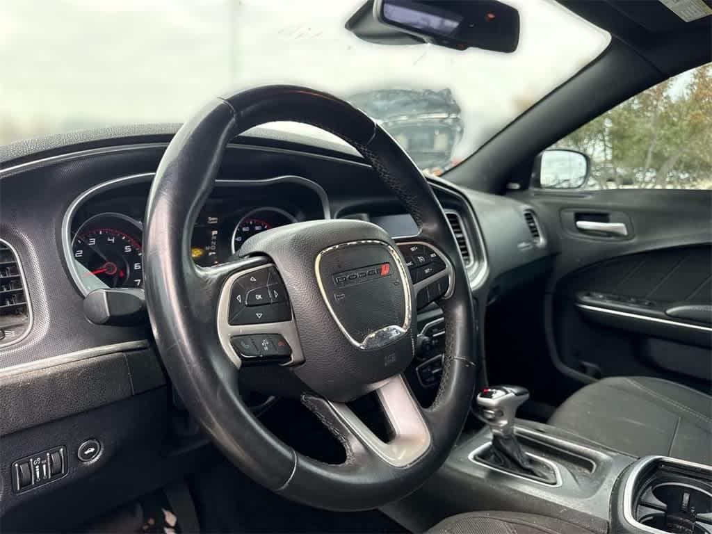 Used 2017 Dodge Charger SXT Sedan