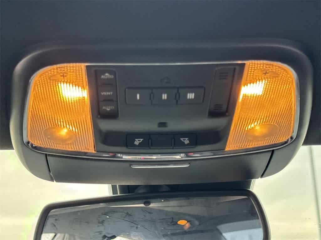 Thumbnail: 2018 Dodge Charger - 20