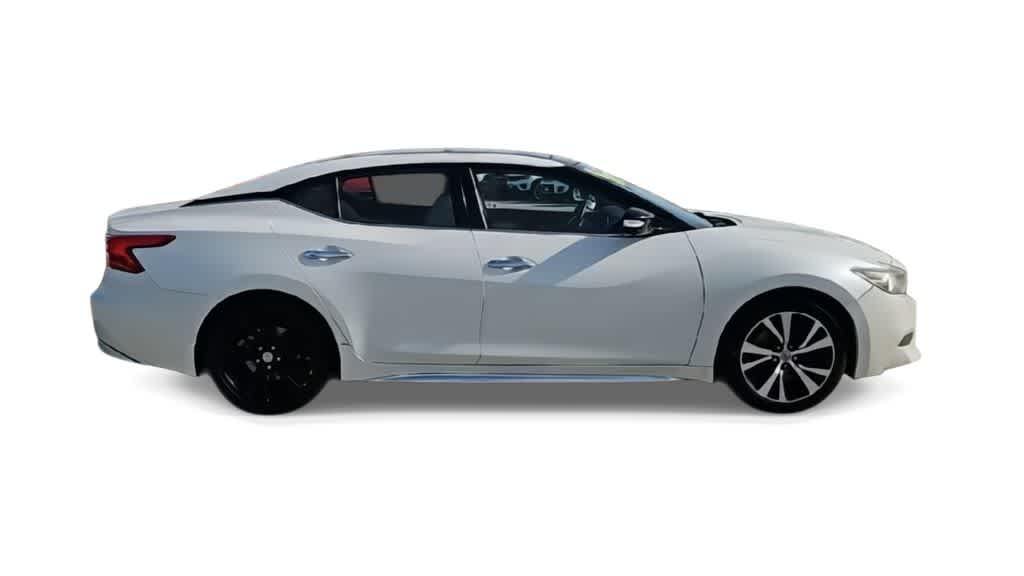 Thumbnail: 2016 Nissan Maxima - 9