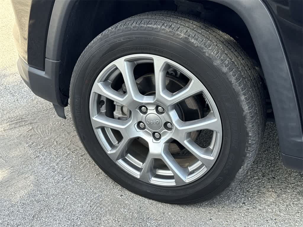 Thumbnail: 2022 Jeep Compass - 9