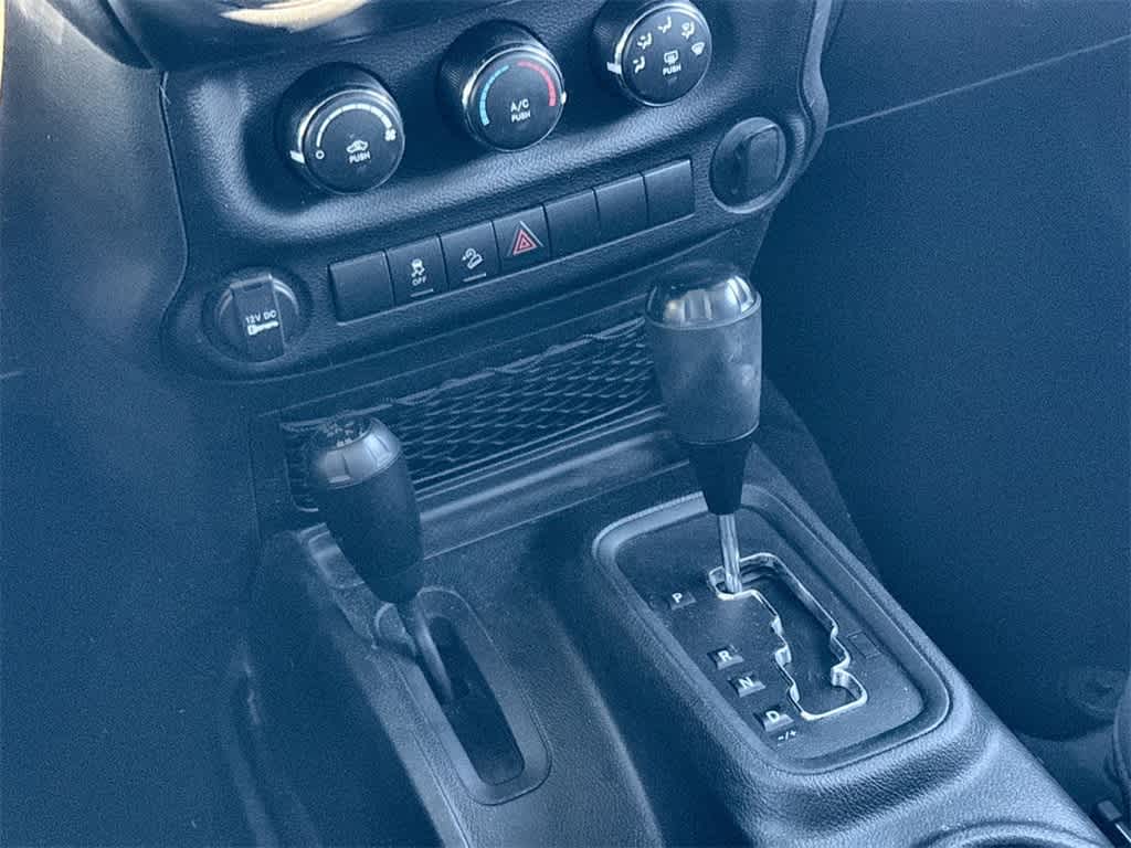 Thumbnail: 2018 Jeep Wrangler - 18