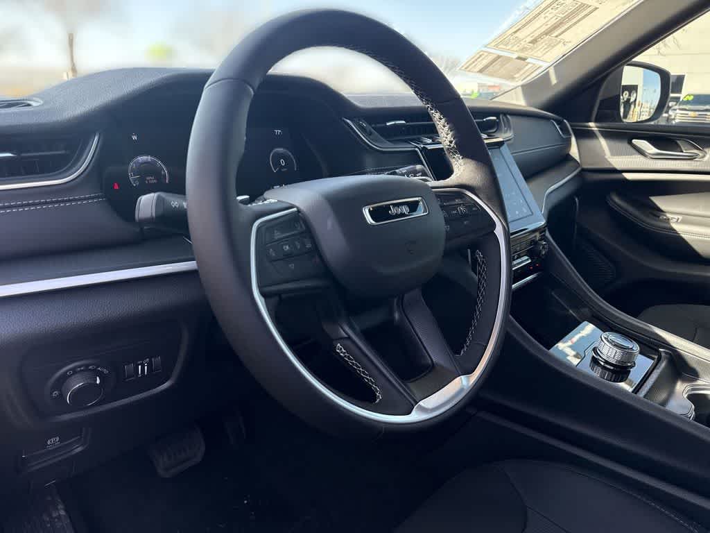 Thumbnail: 2026 Jeep Grand Cherokee - 2