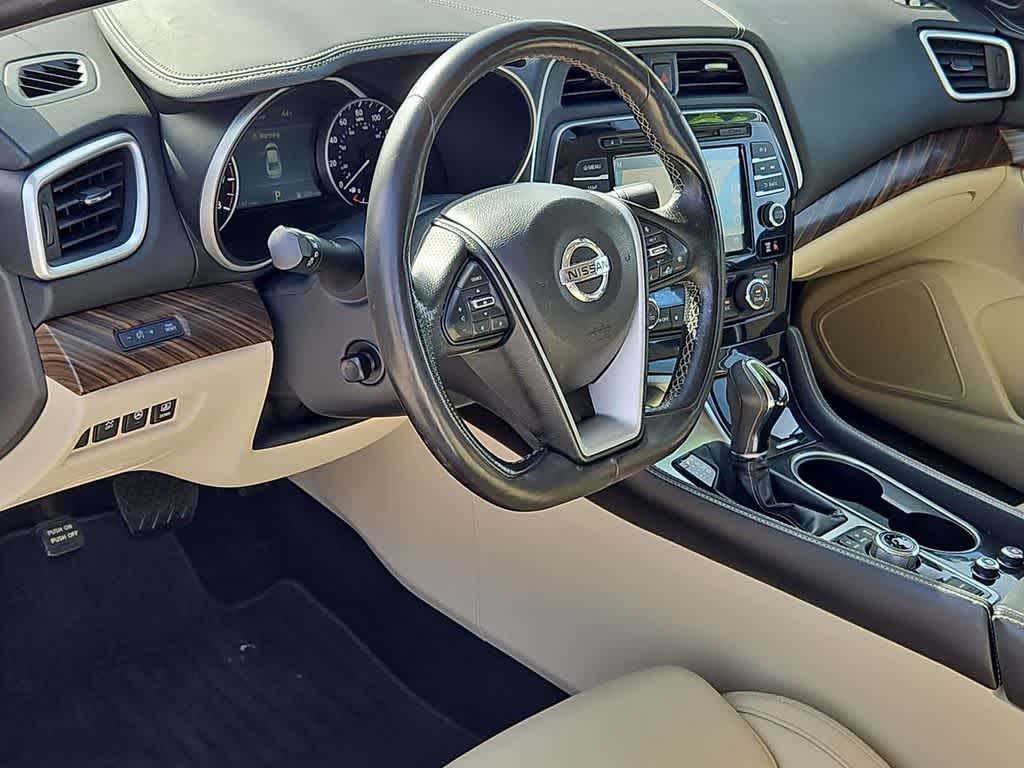 Thumbnail: 2016 Nissan Maxima - 10