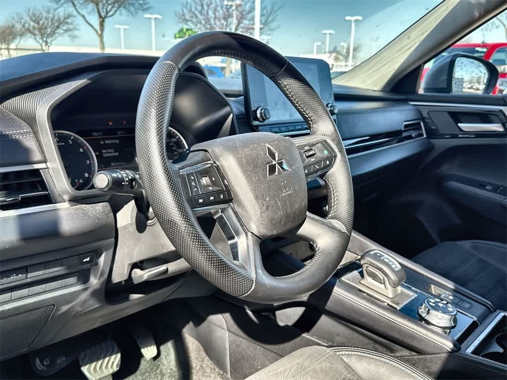 Used 2024 Mitsubishi Outlander SE SUV