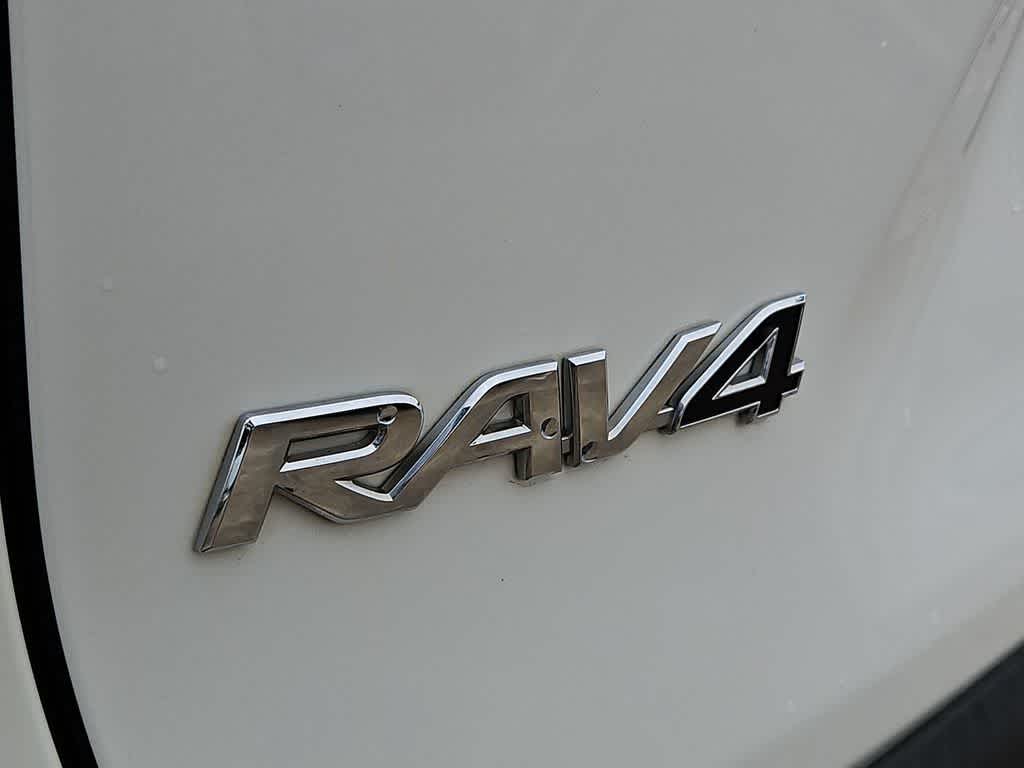 Thumbnail: 2021 Toyota RAV4 - 13