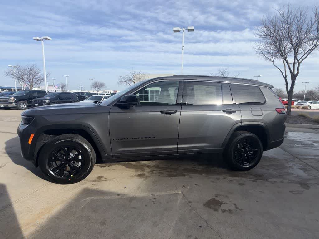Thumbnail: 2026 Jeep Grand Cherokee L - 3