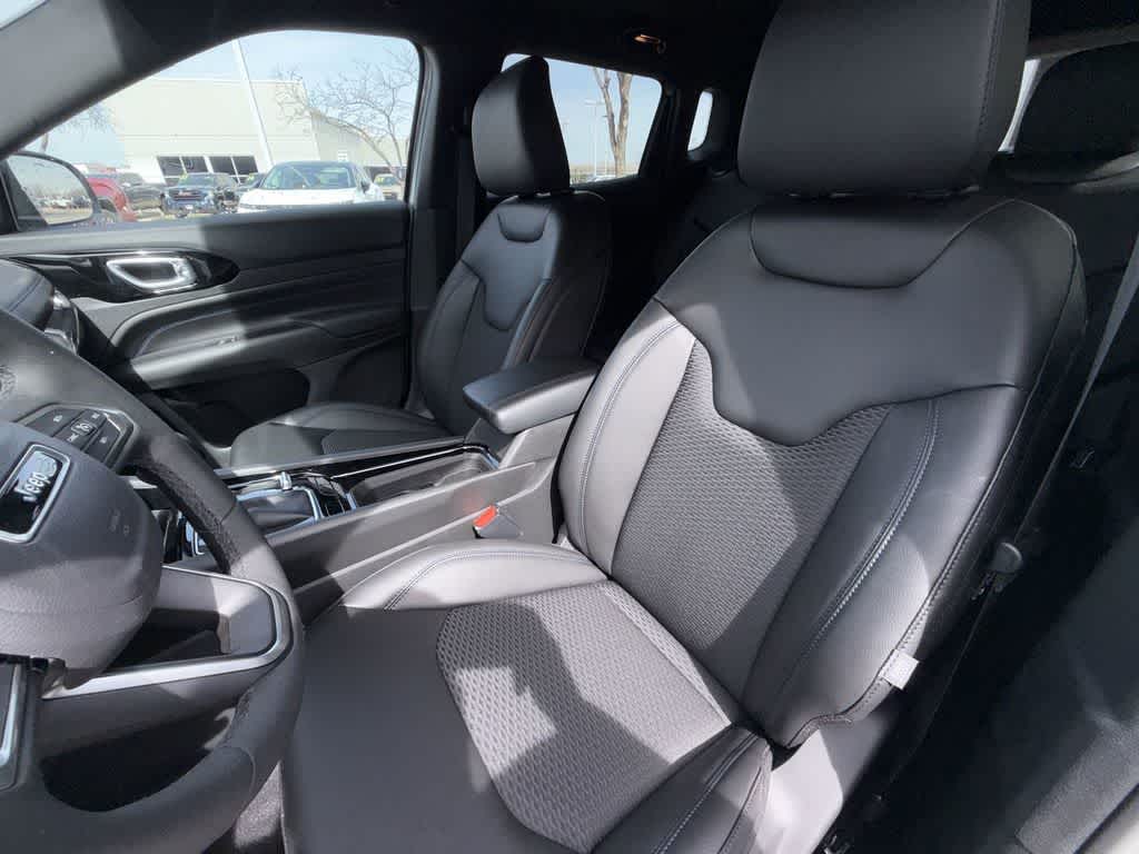 Thumbnail: 2026 Jeep Compass - 11