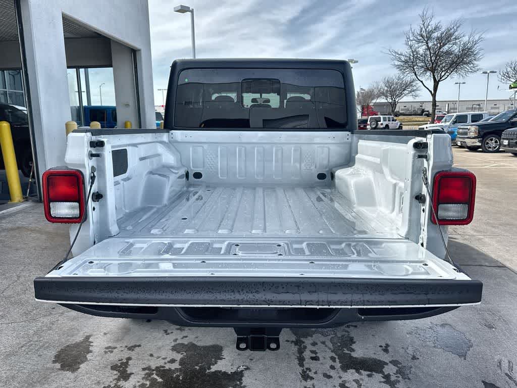 Thumbnail: 2026 Jeep Gladiator - 19