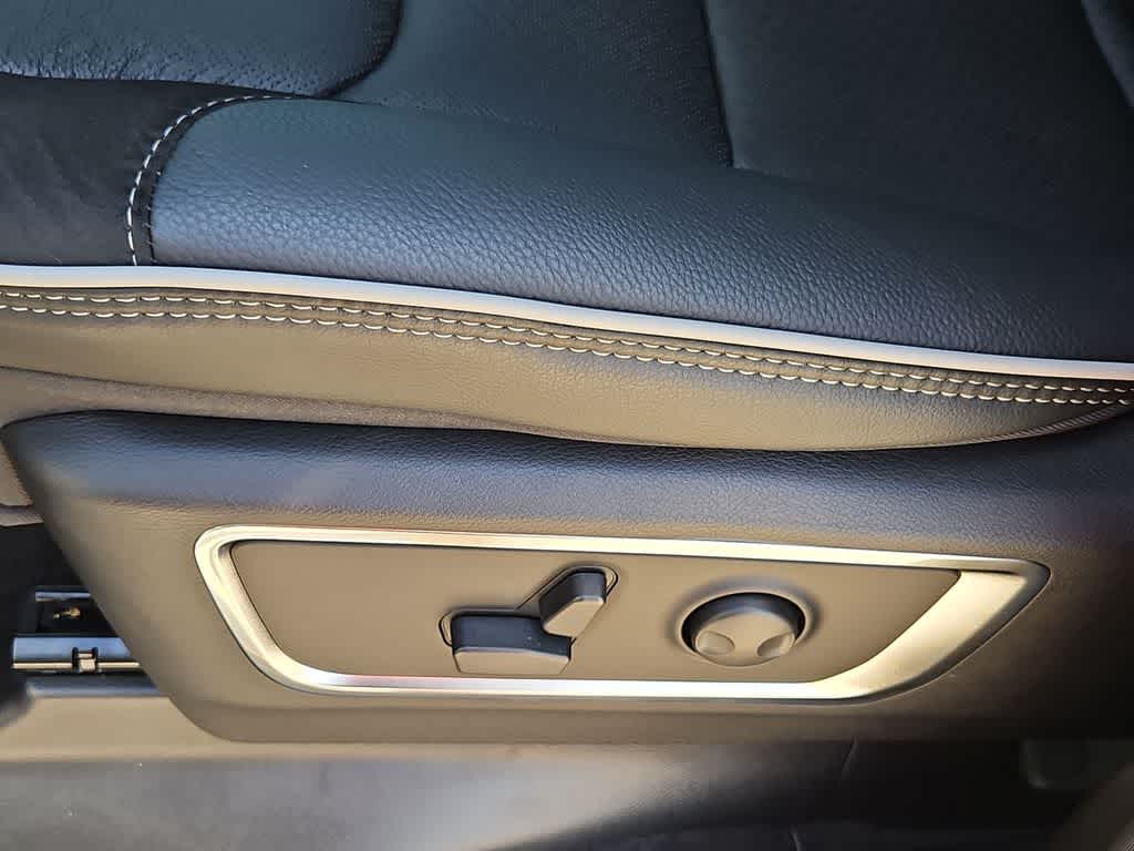 Thumbnail: 2026 RAM 1500 - 18