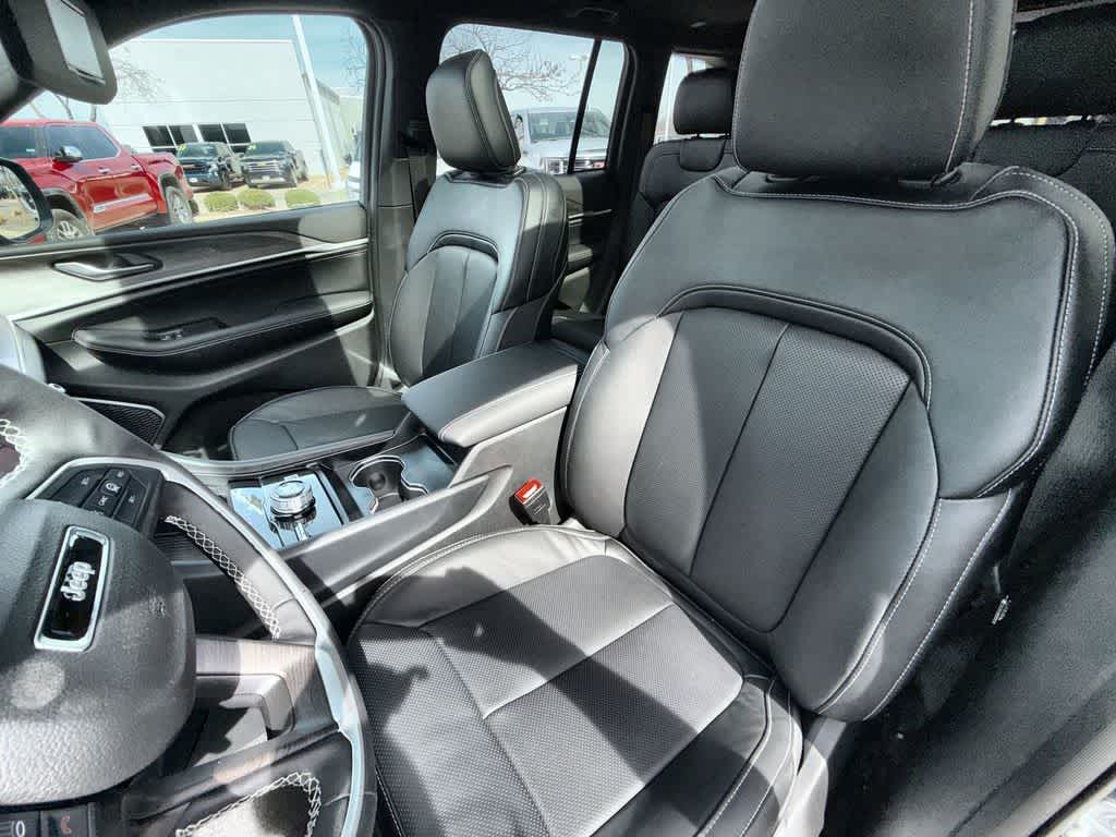 Thumbnail: 2026 Jeep Grand Cherokee - 11