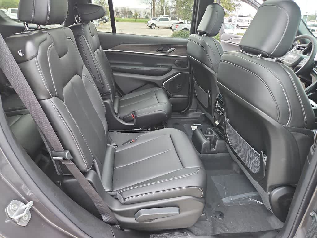 Thumbnail: 2026 Jeep Grand Cherokee L - 22