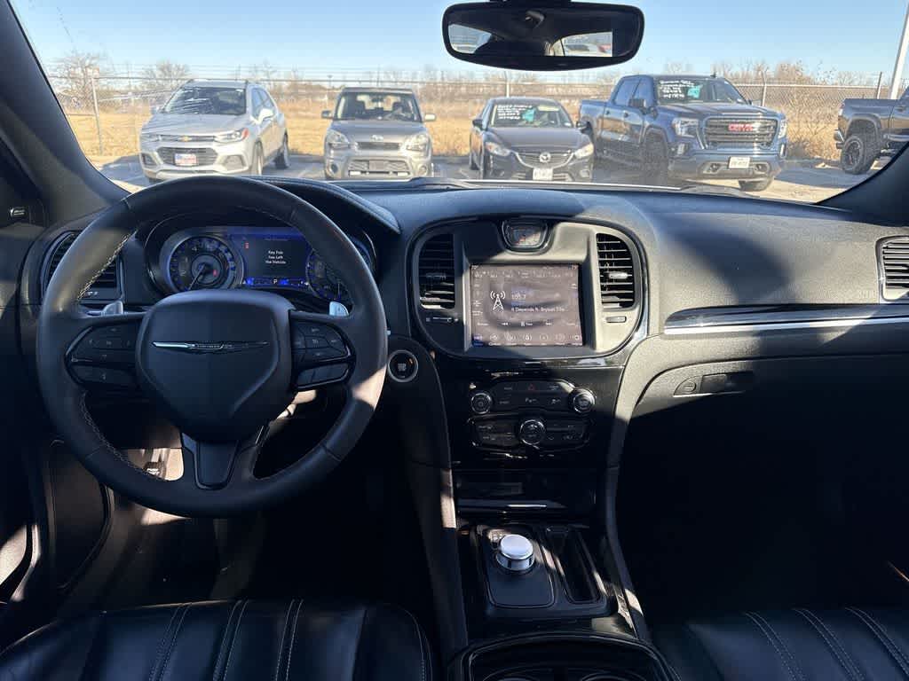 Thumbnail: 2023 Chrysler 300 - 15