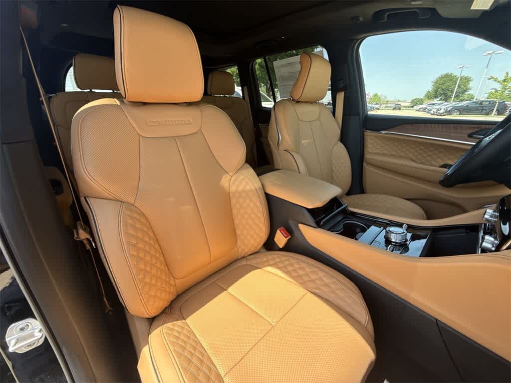 Thumbnail: 2025 Jeep Grand Cherokee - 13