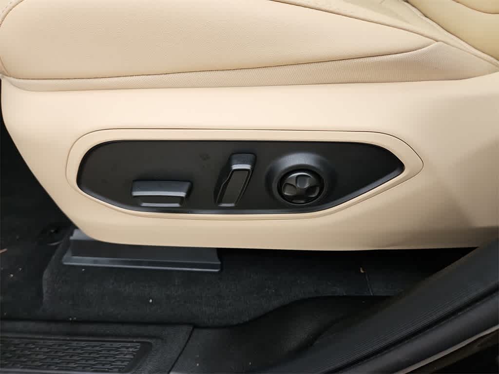 Thumbnail: 2025 Jeep Grand Cherokee L - 18