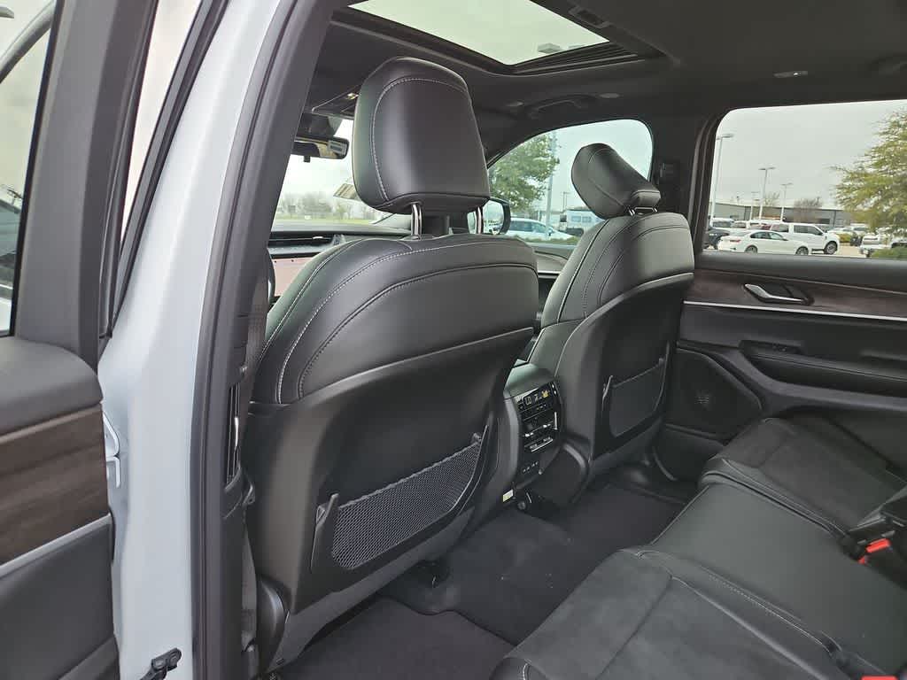 Thumbnail: 2026 Jeep Grand Cherokee L - 24