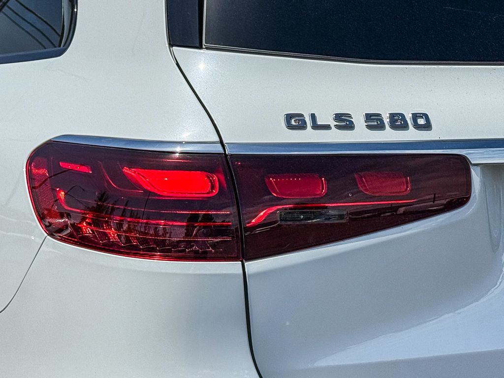 Thumbnail: 2026 Mercedes-Benz GLS - 9