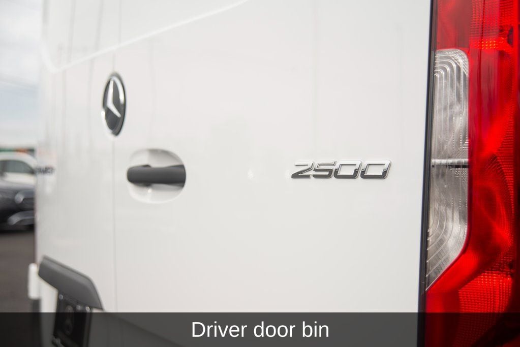 Thumbnail: 2025 Mercedes-Benz Sprinter - 19