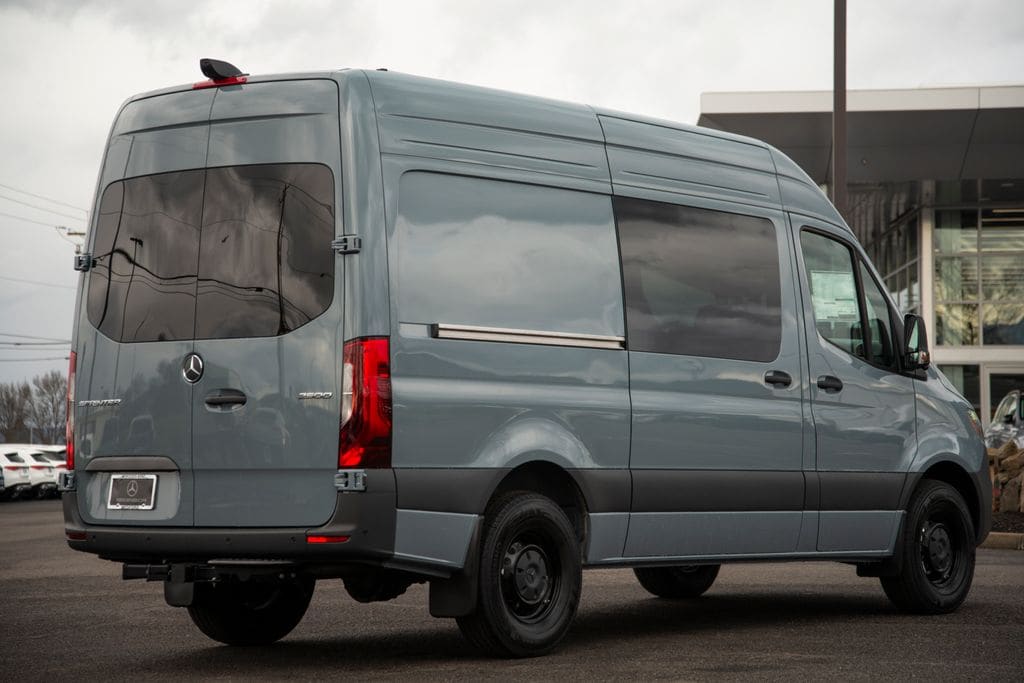 Thumbnail: 2026 Mercedes-Benz Sprinter - 9