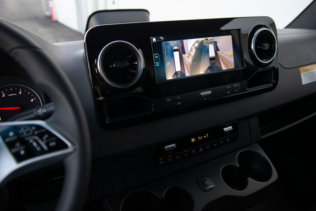 Thumbnail: 2026 Mercedes-Benz Sprinter - 19