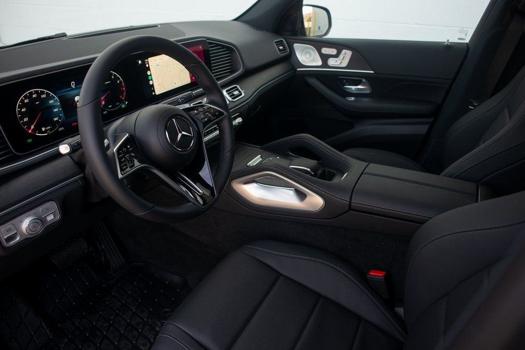 Thumbnail: 2025 Mercedes-Benz GLE - 24