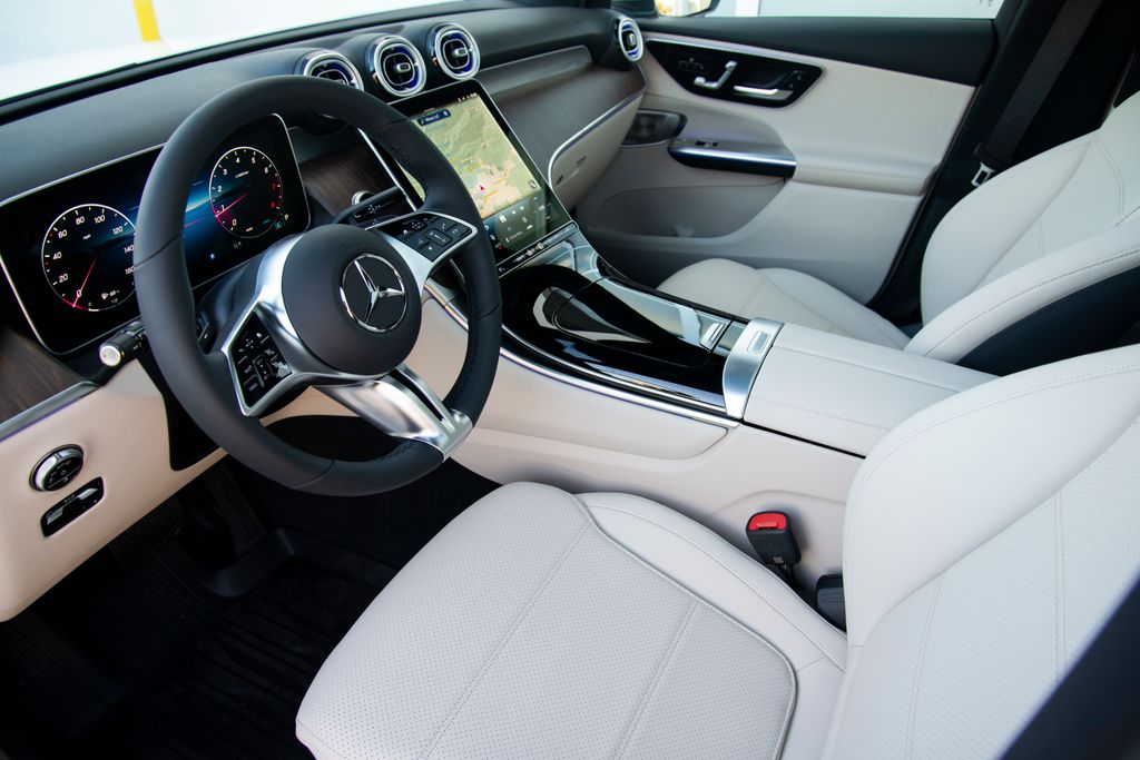 Thumbnail: 2026 Mercedes-Benz GLC - 10