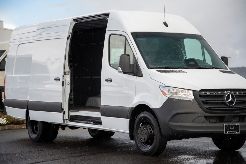 Thumbnail: 2026 Mercedes-Benz Sprinter - 6