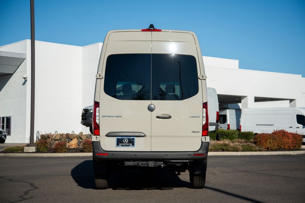 Thumbnail: 2026 Mercedes-Benz Sprinter - 4