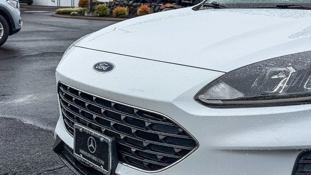 Thumbnail: 2022 Ford Escape - 3