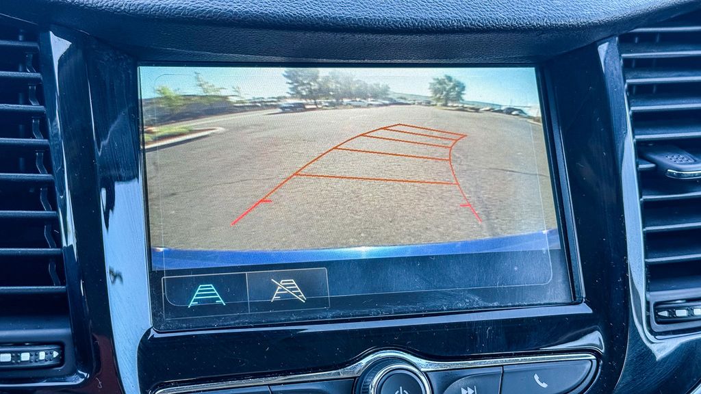 Thumbnail: 2017 Chevrolet Trax - 25