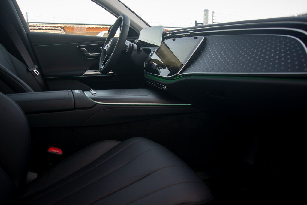 Thumbnail: 2025 Mercedes-Benz E-Class - 29