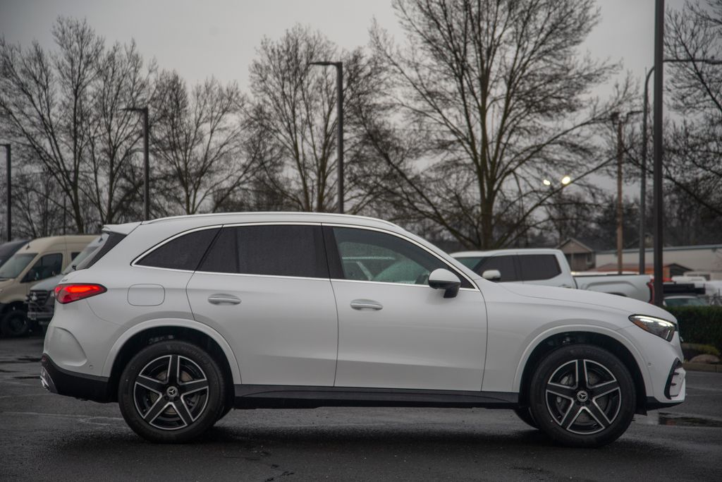 Thumbnail: 2026 Mercedes-Benz GLC - 5