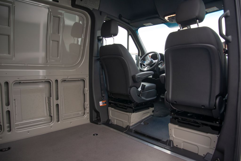 Thumbnail: 2026 Mercedes-Benz Sprinter - 19