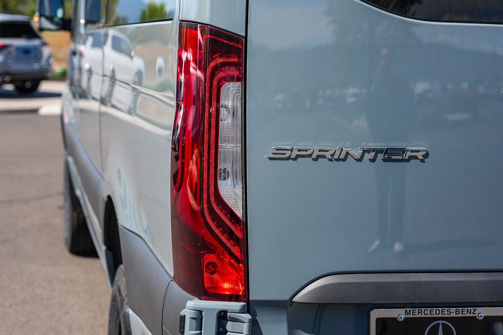 Thumbnail: 2026 Mercedes-Benz Sprinter - 9