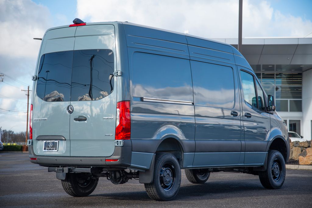 Thumbnail: 2026 Mercedes-Benz Sprinter - 8