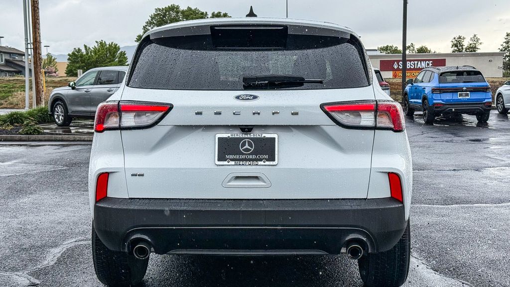 Thumbnail: 2022 Ford Escape - 7